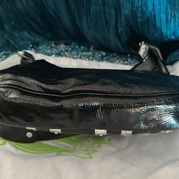 Charm and luck black and silver patent leather with crystals - Picture 5 of 5